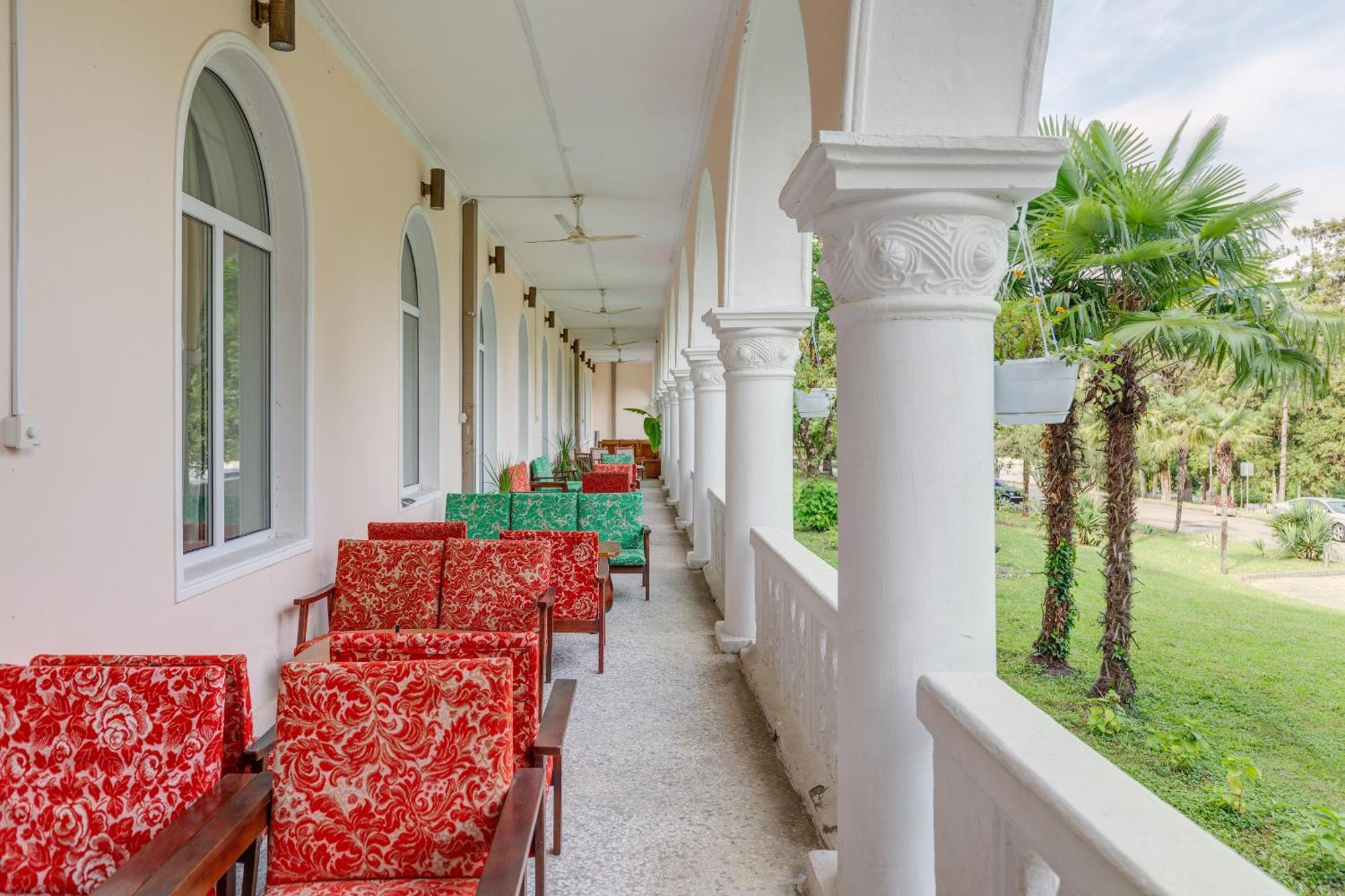 Legends Tskaltubo Spa Resort Exterior photo